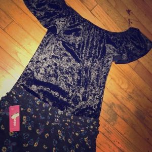 Women Velvet OffShoulder bodysuit & MaxiSkirt XSM